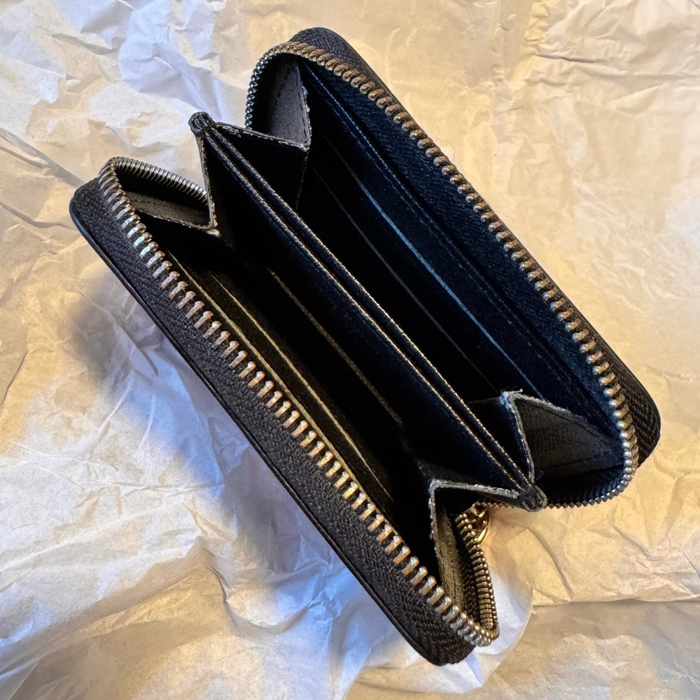 Louis Vuitton Epi Black Coin Purse - Picture 4 of 7
